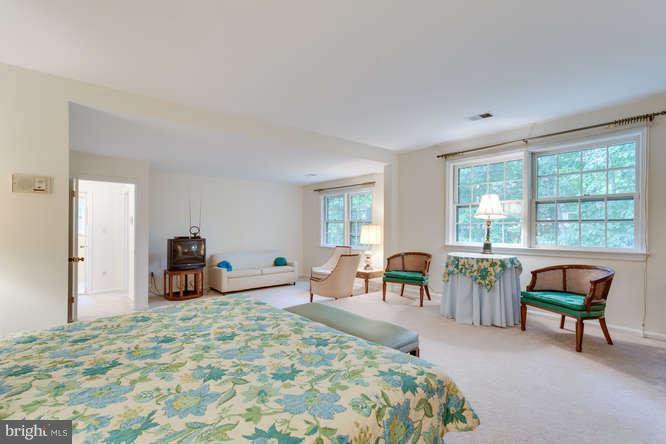 9028 Edgepark Road Vienna, VA 22182 - Photo 16 of 30 Bedroom (Master)