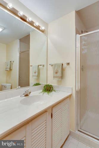 9028 Edgepark Road Vienna, VA 22182 - Photo 18 of 30 Interior (General)