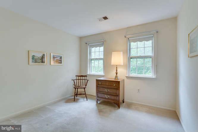 9028 Edgepark Road Vienna, VA 22182 - Photo 20 of 30 Bedroom
