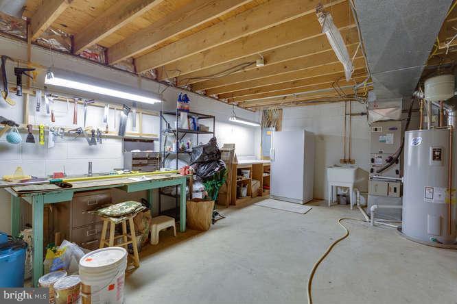 9028 Edgepark Road Vienna, VA 22182 - Photo 27 of 30 Interior (General)