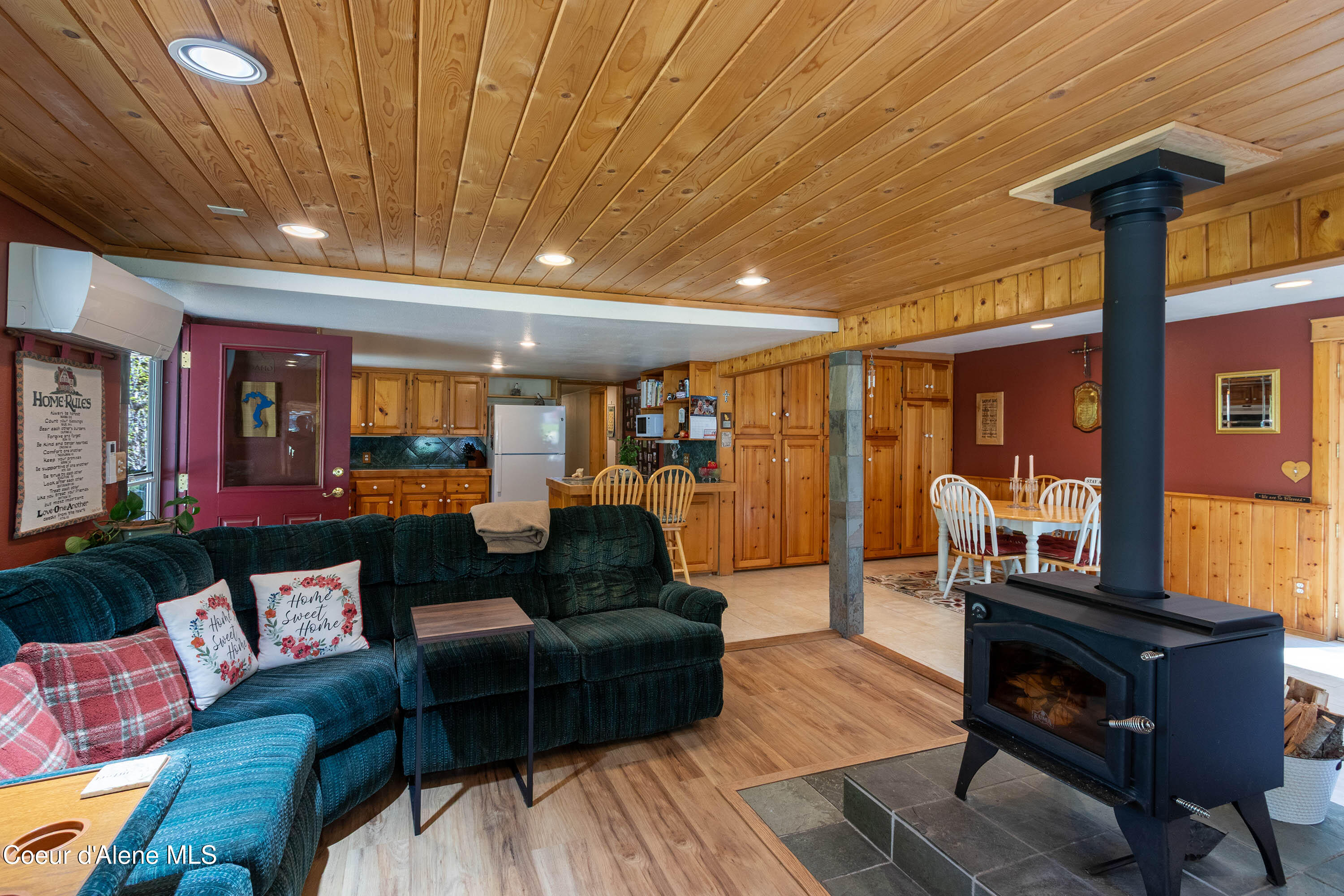 202 Fry Creek Road Sagle, ID 83860 - Photo 6 of 55 IMG_3975