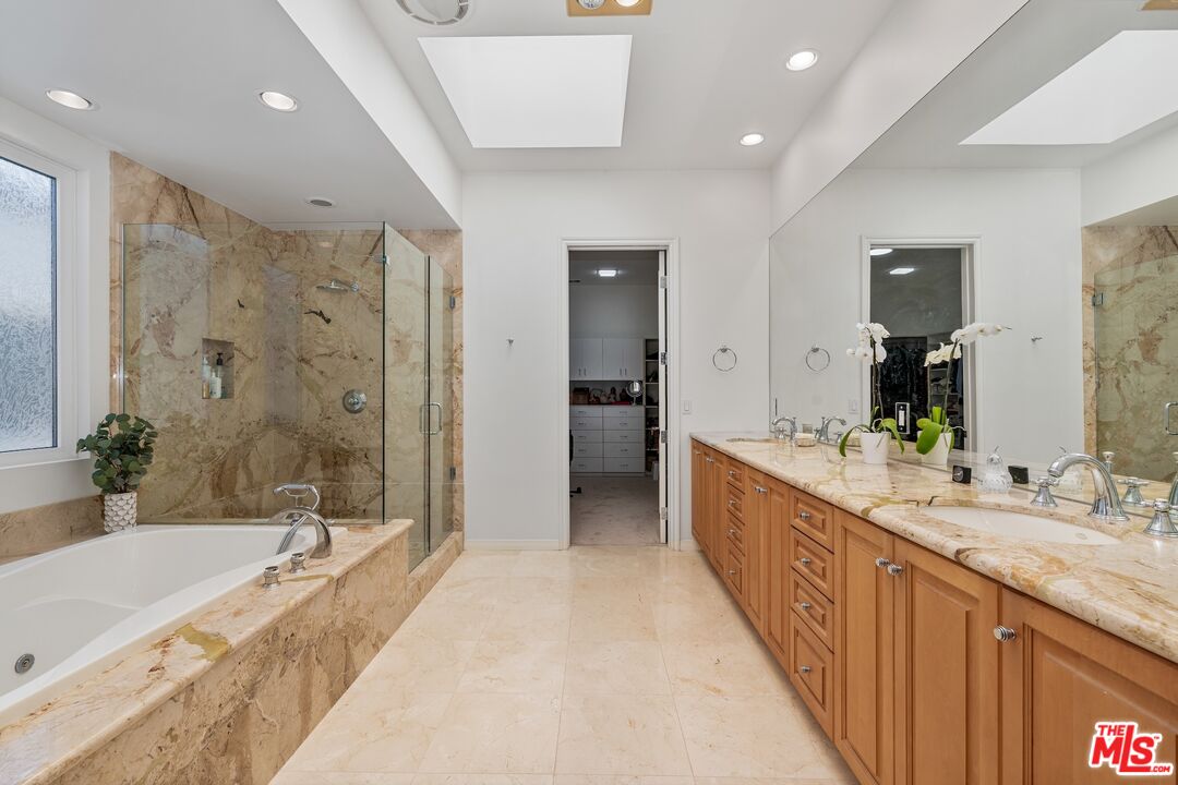 3609 Esplanade Marina del Rey, CA 90292 - Photo 18 of 33