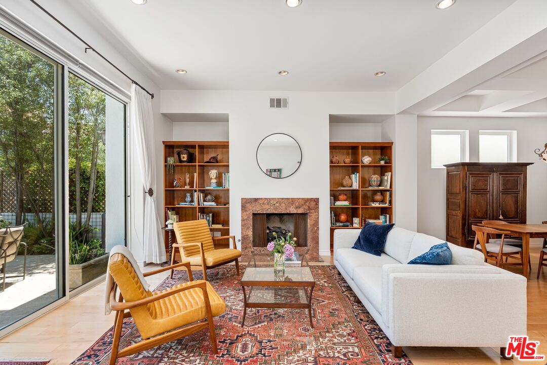 3609 Esplanade Marina del Rey, CA 90292 - Photo 5 of 33