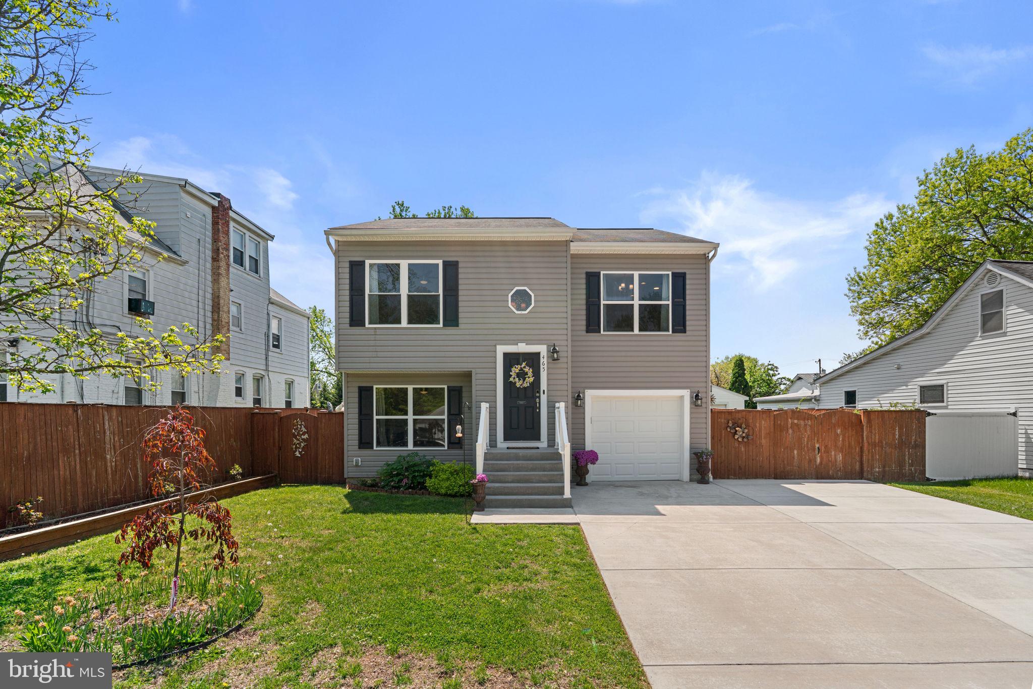 a front view of house with yard
