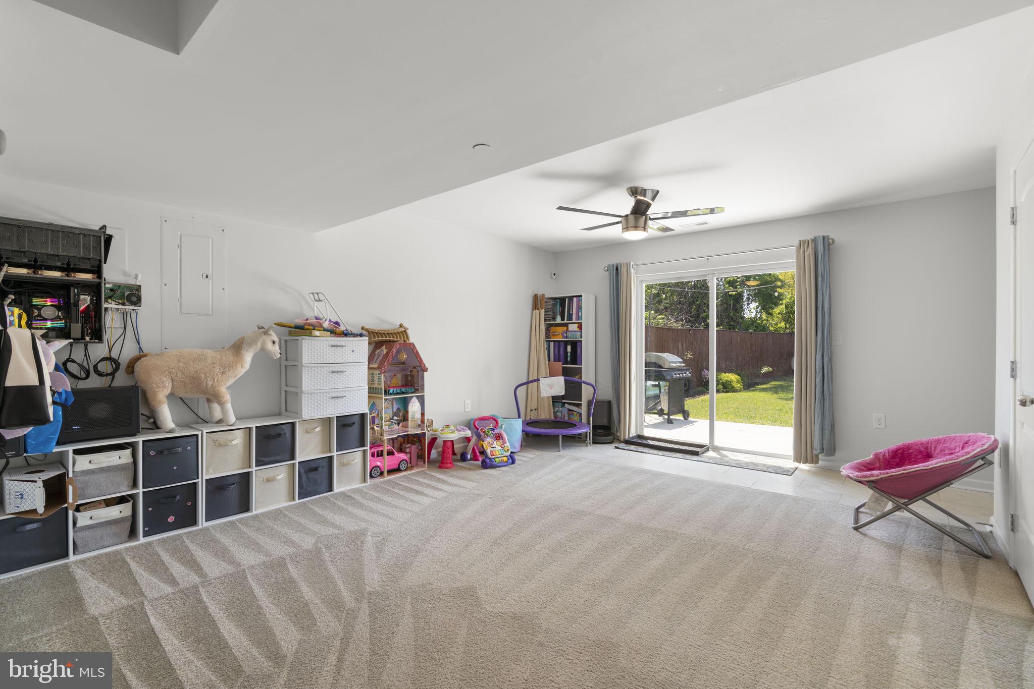 465 Carvel Beach Road Carvel Beach, MD 21226 - Photo 17 of 30 a view of a livingroom with furniture and toys
