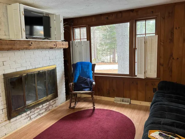 $375,000 | 229 Tasker Hill Road, Conway, NH 03818