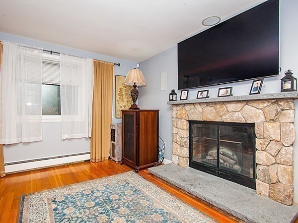42 Virginia Road Waltham, MA 02453 - Photo 6 of 34