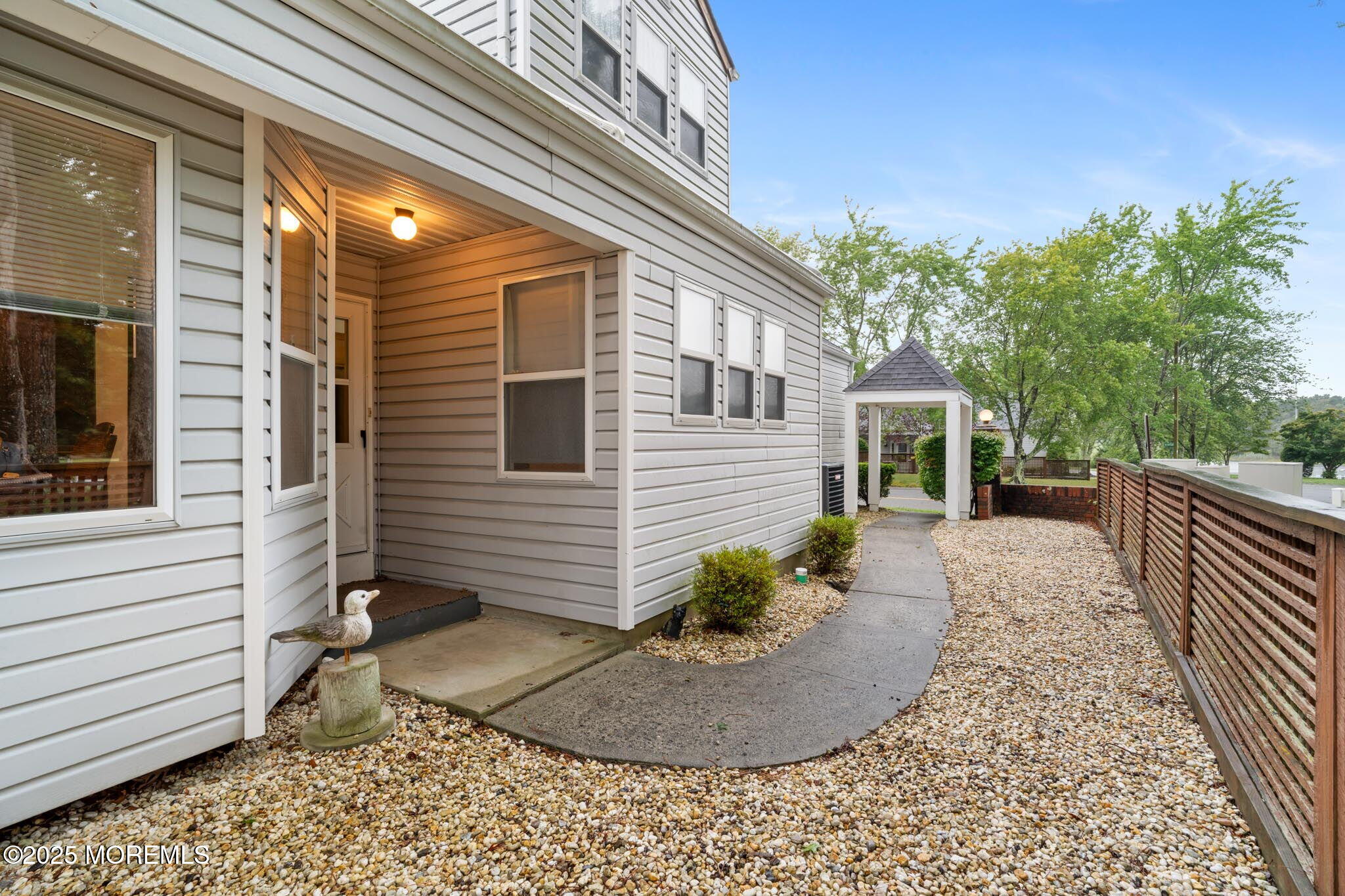 5 Newport Road Manahawkin, NJ 08050 - Photo 4 of 37 004-original-photo