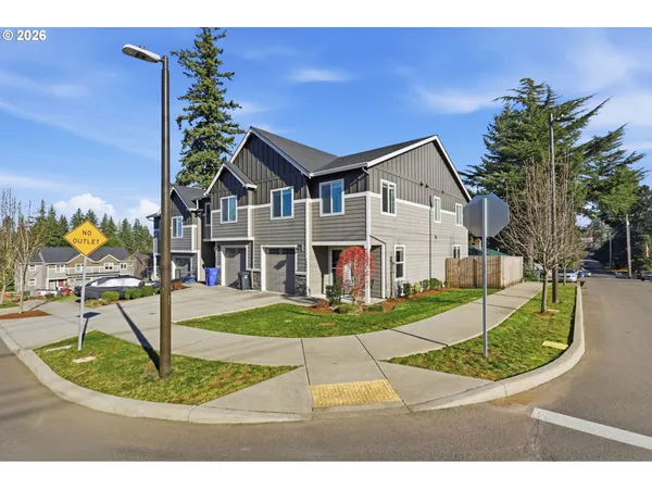 $430,000 | 16994 University Avenue, Sandy, OR 97055