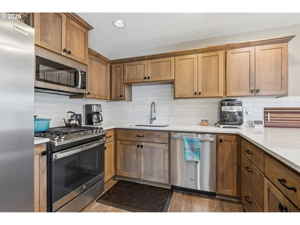 $430,000 | 16994 University Avenue, Sandy, OR 97055