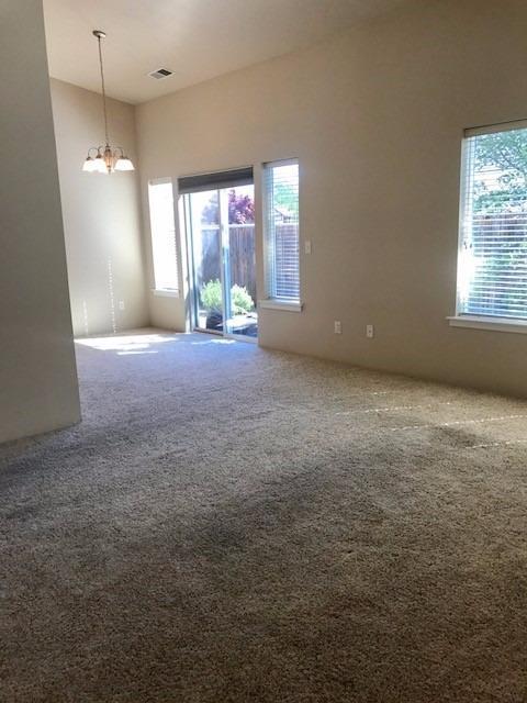 310 Live Oak Loop Central Point, OR 97502 - Photo 5 of 13 Additional Photo