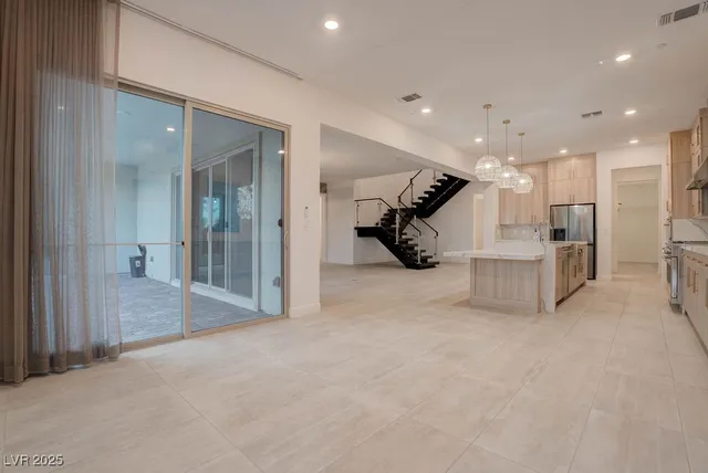 $7,500 | 230 Carmel Sky Street, Las Vegas, NV 89138