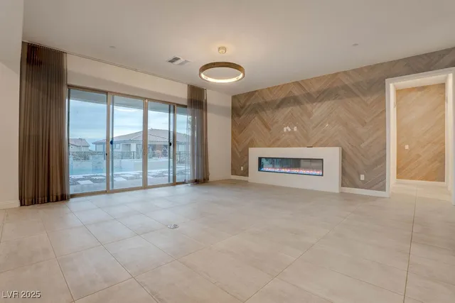 $7,500 | 230 Carmel Sky Street, Las Vegas, NV 89138