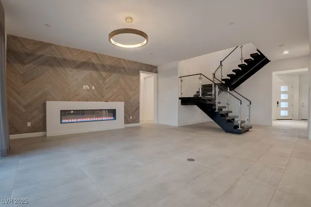 $7,500 | 230 Carmel Sky Street, Las Vegas, NV 89138