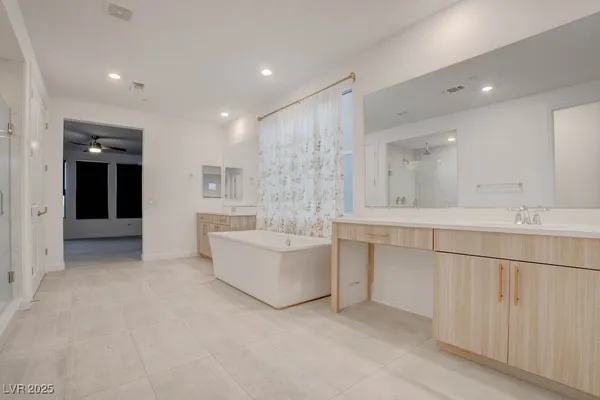 $7,000 | 230 Carmel Sky Street, Las Vegas, NV 89138