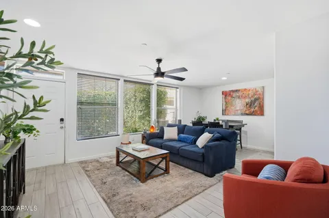 $400,000 | 2929 North 39th Street, Unit 6, Phoenix, AZ 85018