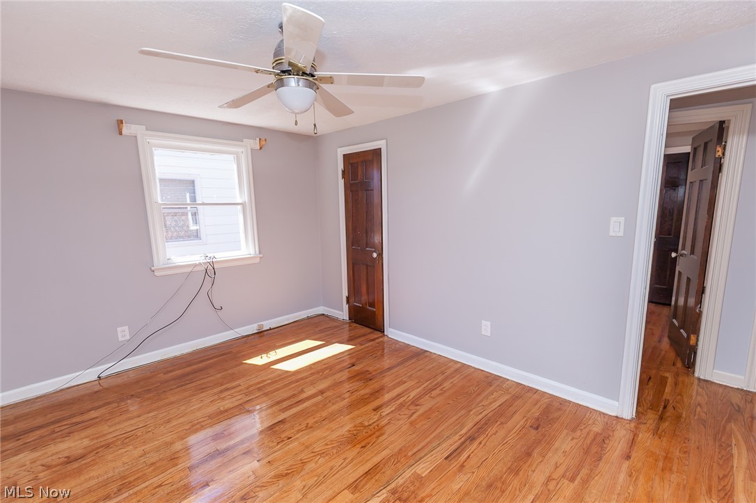 2212 Barrington Road Cleveland, OH 44118 - Photo 30 of 35