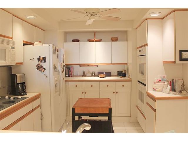 1905 Bay Road, Unit 212 Vero Beach, FL 32963 - Photo 14 of 24 Gallery Image 14