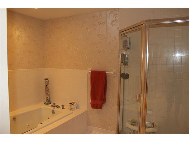 1905 Bay Road, Unit 212 Vero Beach, FL 32963 - Photo 21 of 24 Gallery Image 21