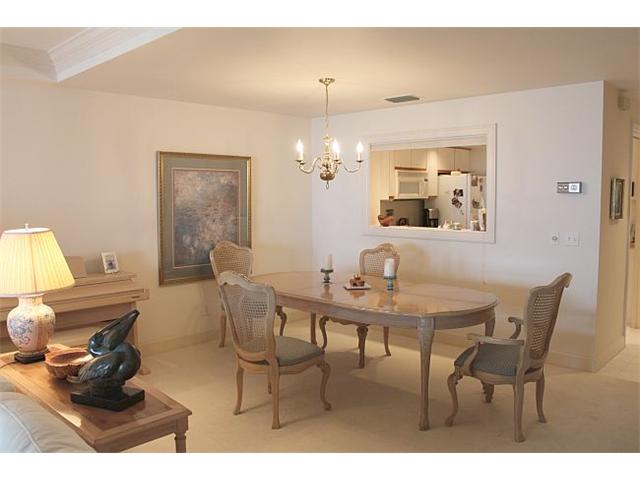 1905 Bay Road, Unit 212 Vero Beach, FL 32963 - Photo 10 of 24 Gallery Image 10