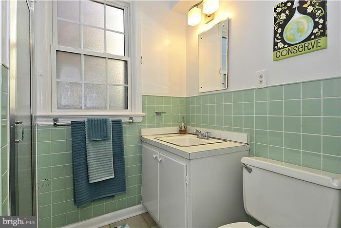 321 Penwood Road Silver Spring, MD 20901 - Photo 12 of 22 First Floor Full Bath