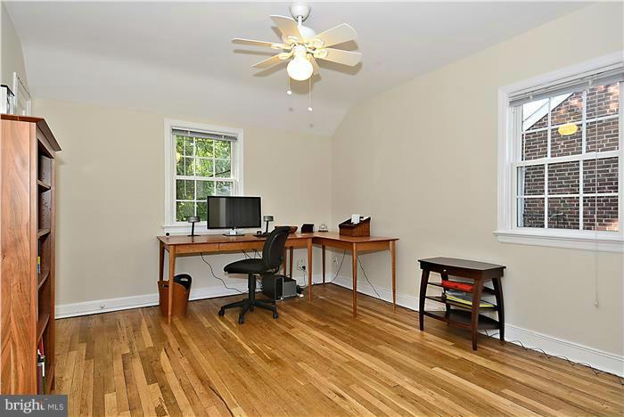 321 Penwood Road Silver Spring, MD 20901 - Photo 16 of 22 Fourth Bedroom