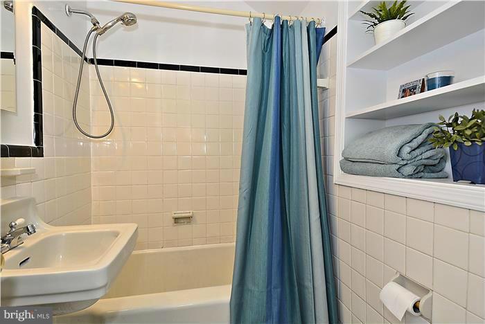 321 Penwood Road Silver Spring, MD 20901 - Photo 17 of 22 Upstairs Full Bath