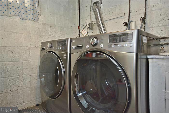 321 Penwood Road Silver Spring, MD 20901 - Photo 20 of 22 Laundry Room - Nice Washer/Dryer!