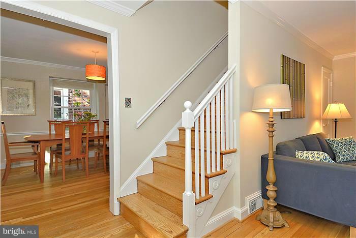 321 Penwood Road Silver Spring, MD 20901 - Photo 3 of 22 Interior (General)