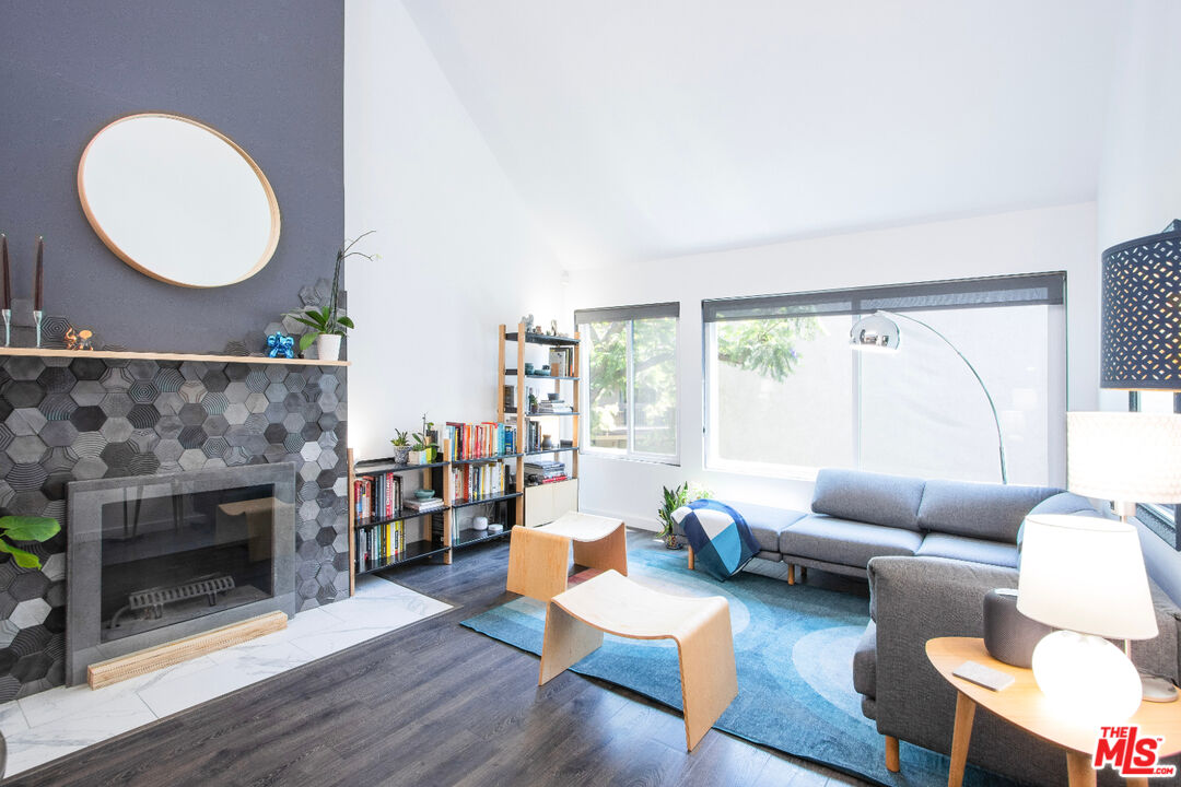 950 North Kings Road, Unit 341 West Hollywood, CA 90069 - Photo 3 of 22