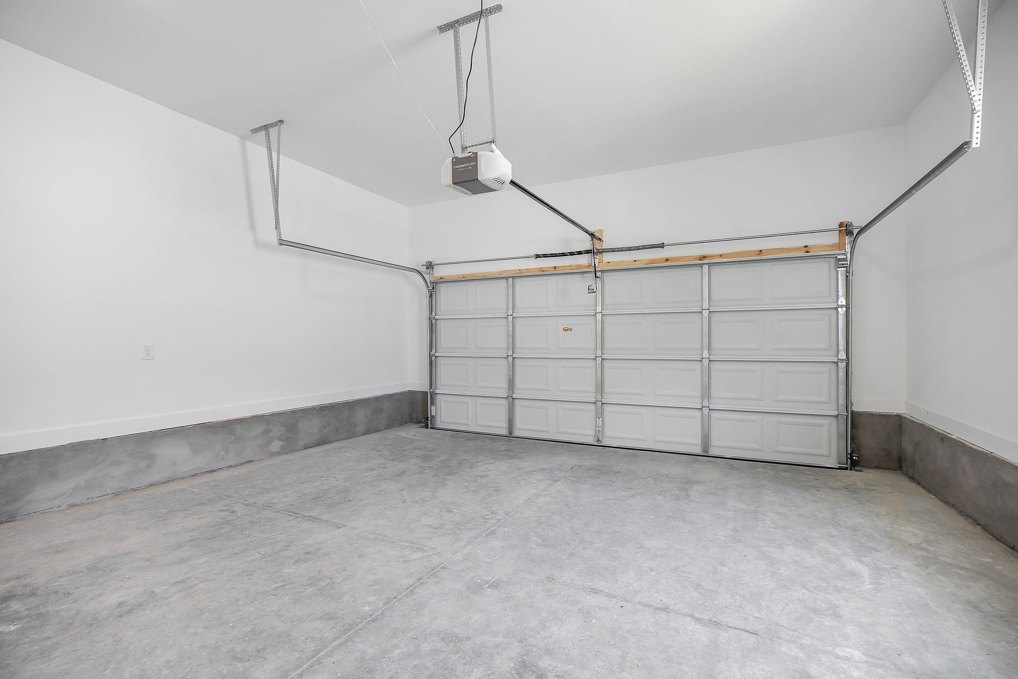 125 Reece Road Baxter, TN 38544 - Photo 26 of 31 a view of a garage