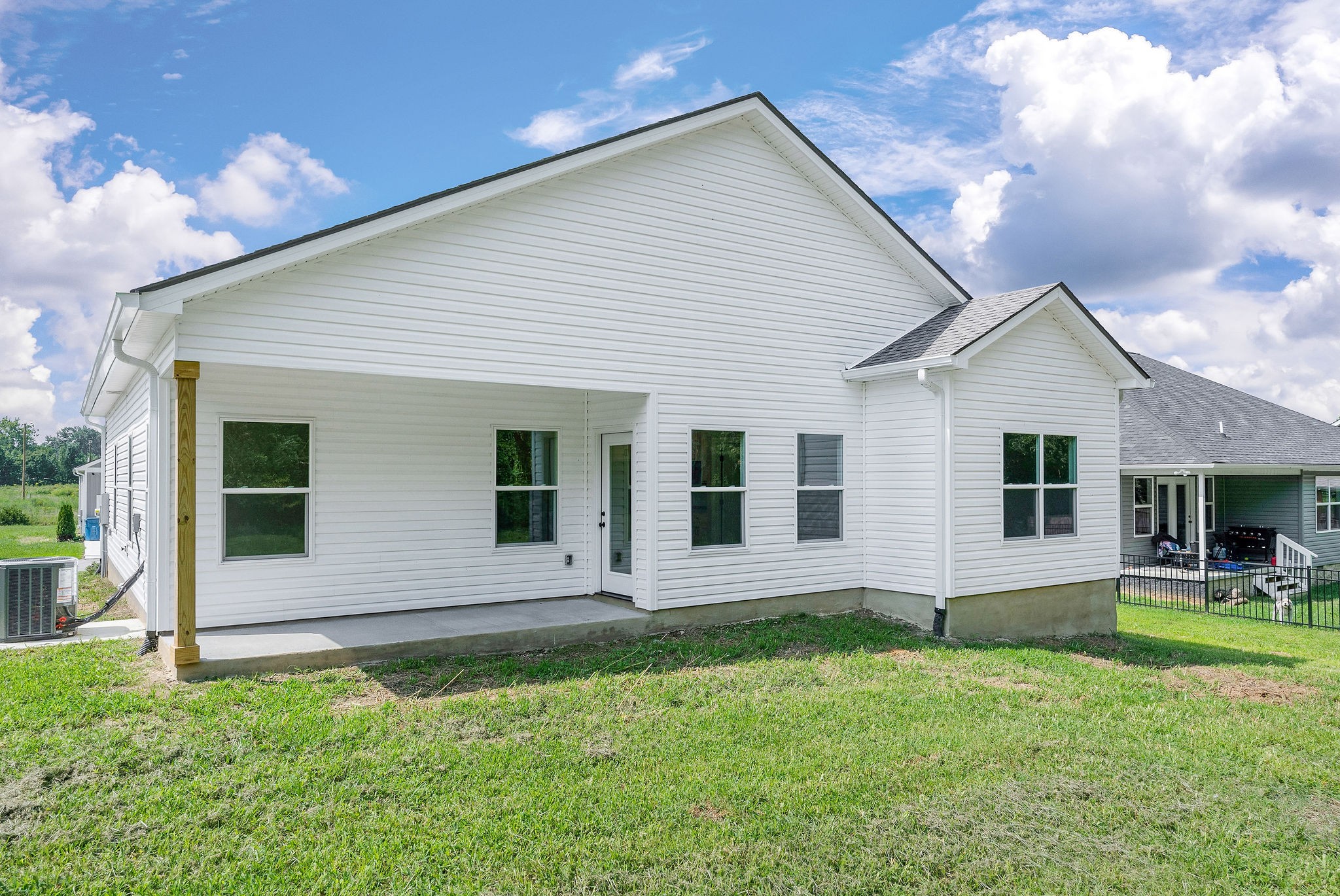 125 Reece Road Baxter, TN 38544 - Photo 30 of 31 a view of a house with backyard
