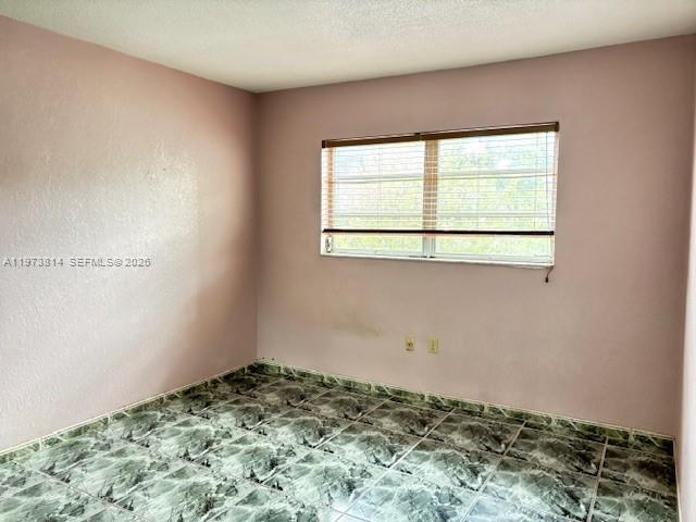140 Royal Palm Road, Unit 202 Hialeah Gardens, FL 33016 - Photo 6 of 10