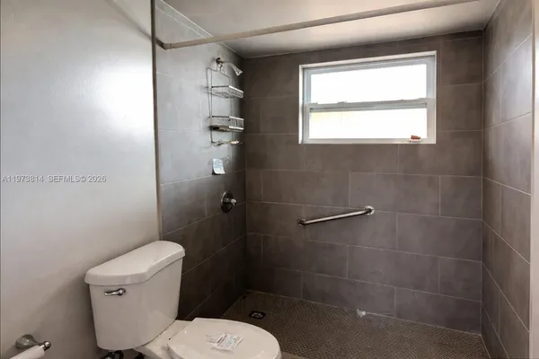 $161,500 | 140 Royal Palm Road, Unit 202, Hialeah Gardens, FL 33016