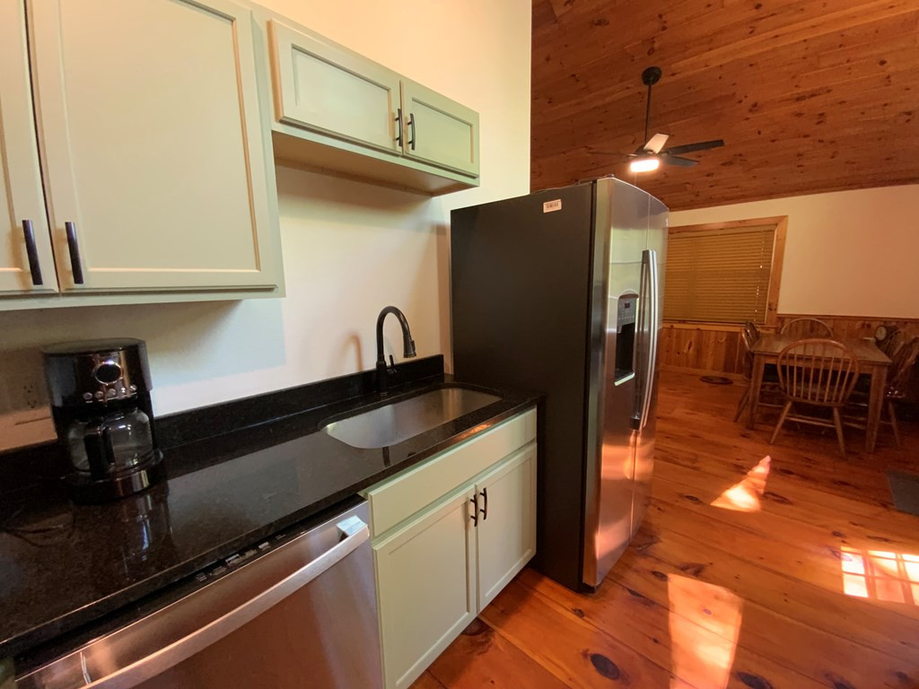 433 Damons Trail Murphy, NC 28906 - Photo 8 of 20