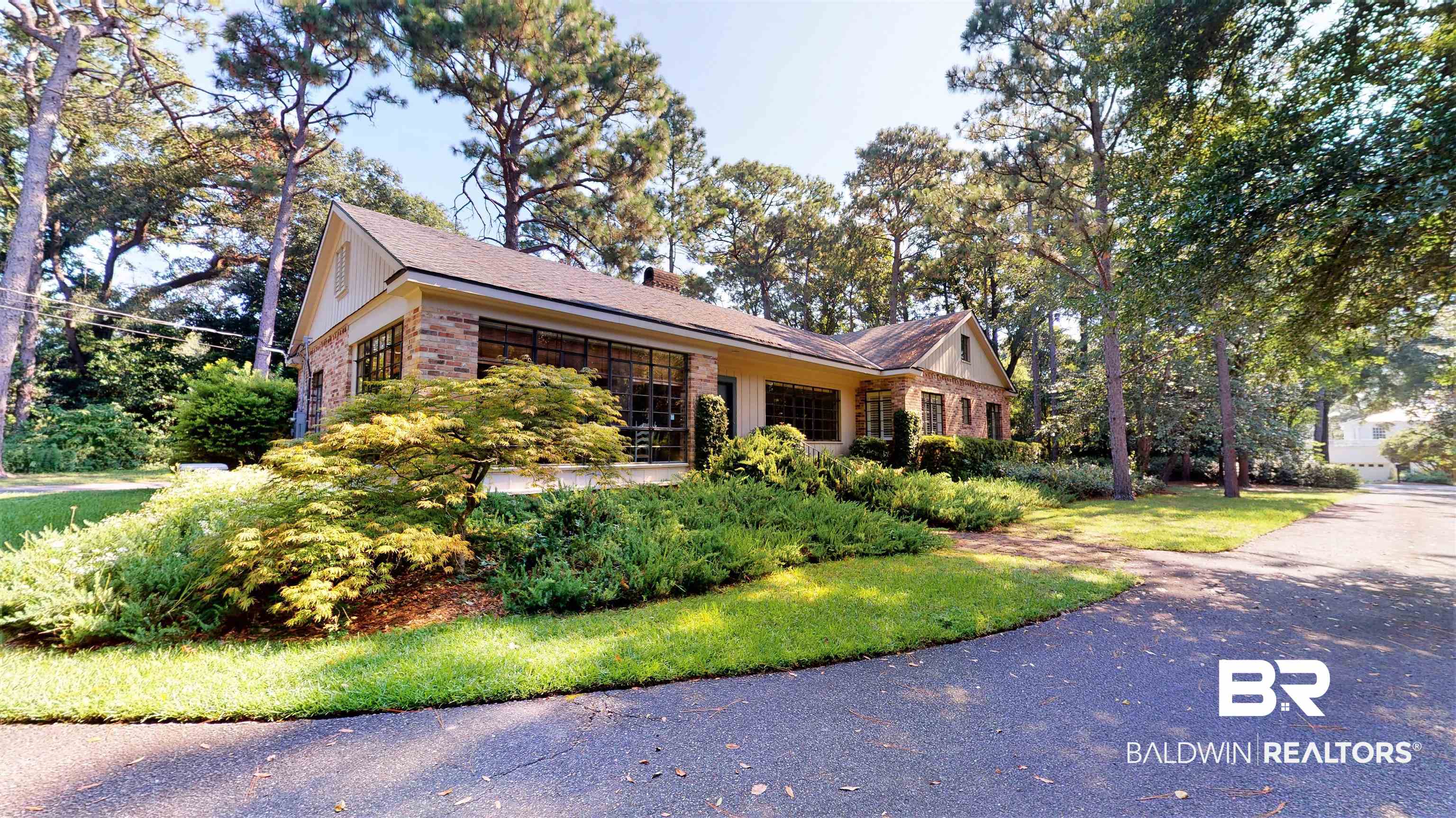 60 Croydon Road Mobile, AL 36608 - Photo 2 of 30