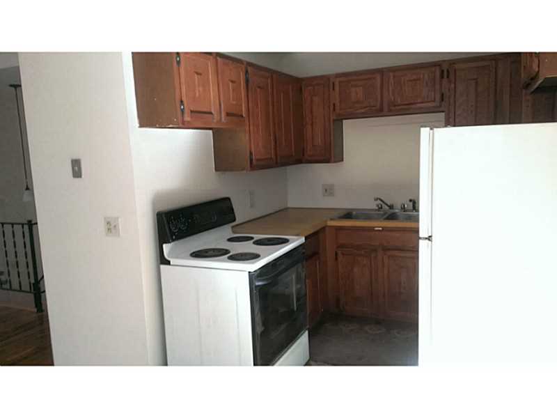 604 Main Street Hopkinton, RI 02832 - Photo 10 of 19 Kitchen.