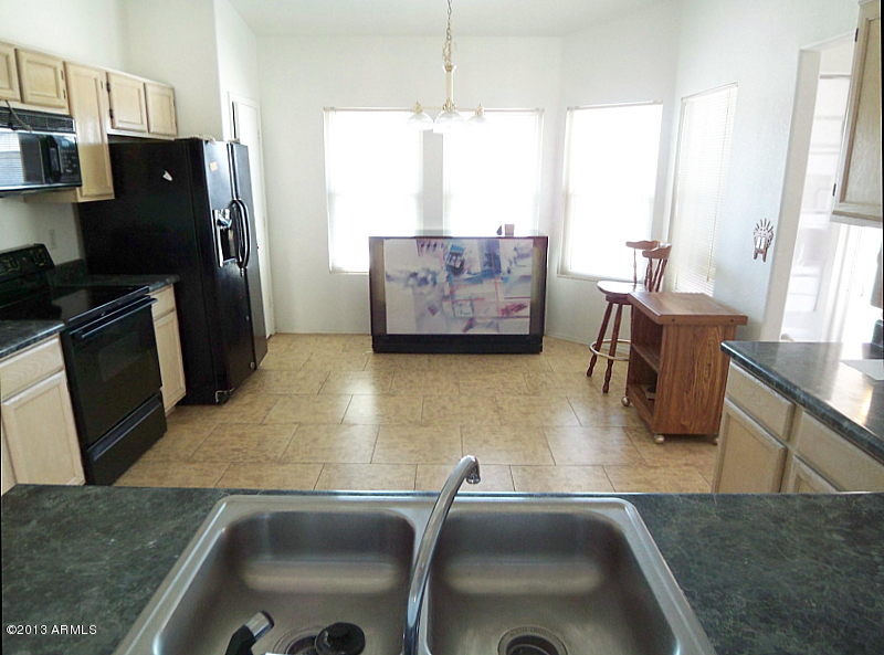 1460 East Carson Road Phoenix, AZ 85042 - Photo 3 of 16 KITCHEN