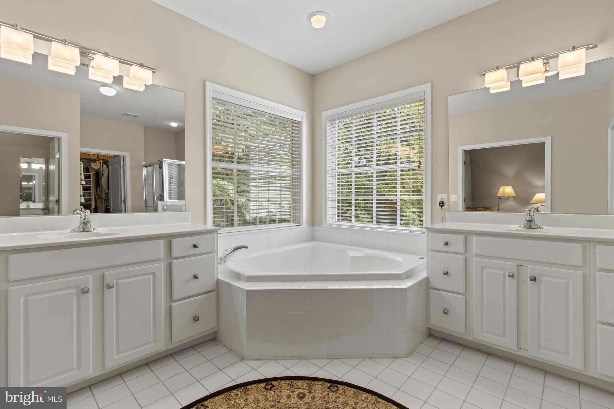 706 Darlow Drive Annapolis, MD 21409 - Photo 17 of 34 Spacious private bath with dual vanities