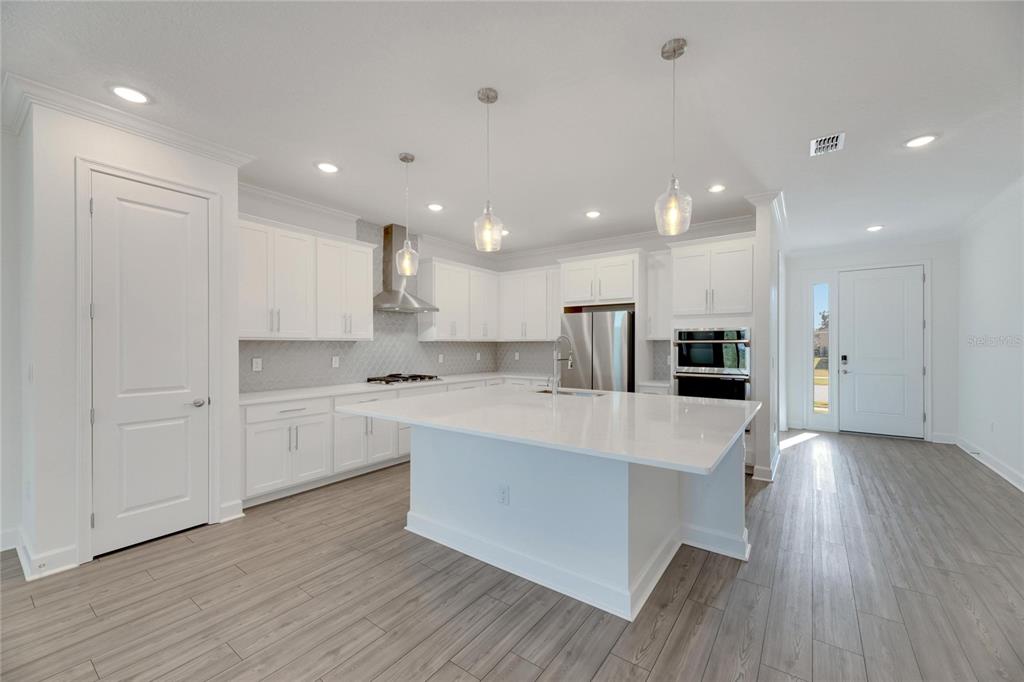 923 Signet Drive Apollo Beach, FL 33572 - Photo 4 of 83