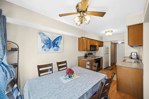 $279,900 | 16054 85th Place, Tinley Park, IL 60487