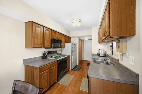 $279,900 | 16054 85th Place, Tinley Park, IL 60487