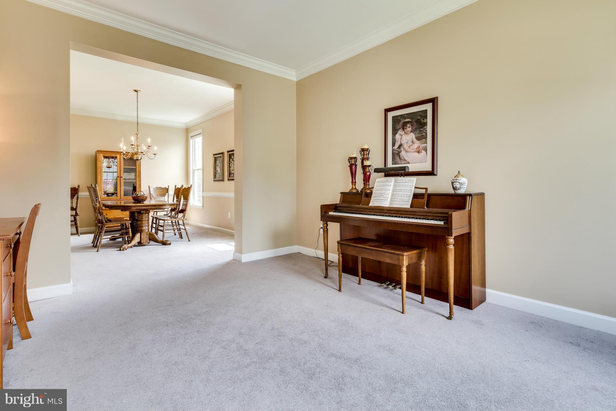 902 Longbow Road Mount Airy, MD 21771 - Photo 13 of 30 Living Room