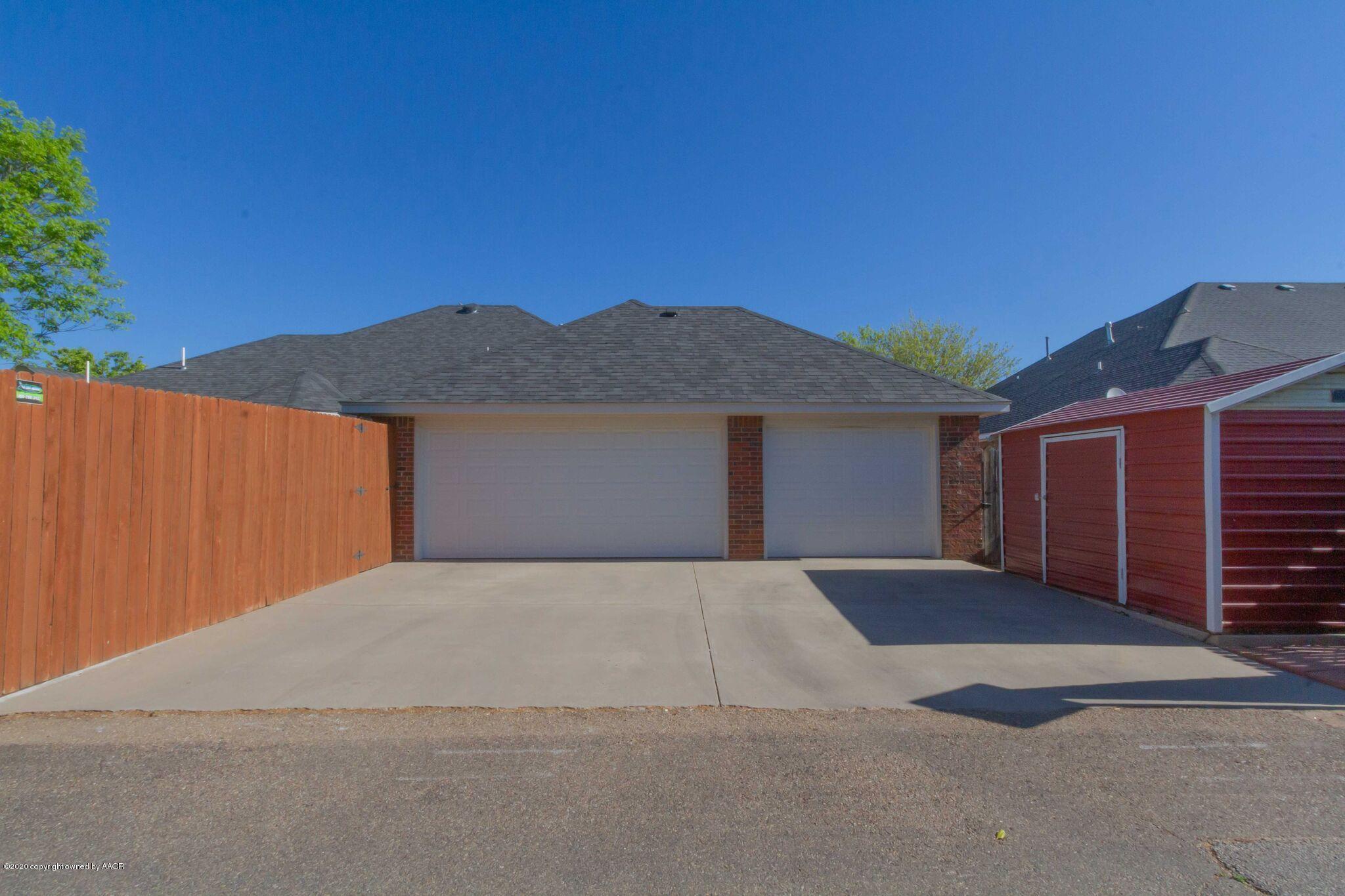 7103 Rochelle Lane Amarillo, TX 79109 - Photo 44 of 45 garage