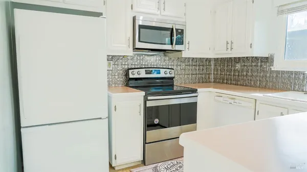$3,975 | 108 Scotia Lane, Novato, CA 94947
