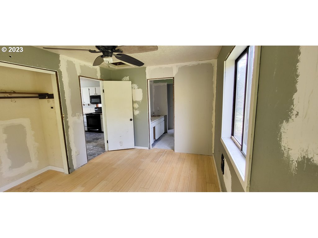 14680 South Redland Road Oregon City, OR 97045 - Photo 14 of 22 Bedroom
