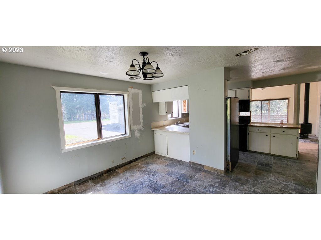 14680 South Redland Road Oregon City, OR 97045 - Photo 9 of 22 Dining Room