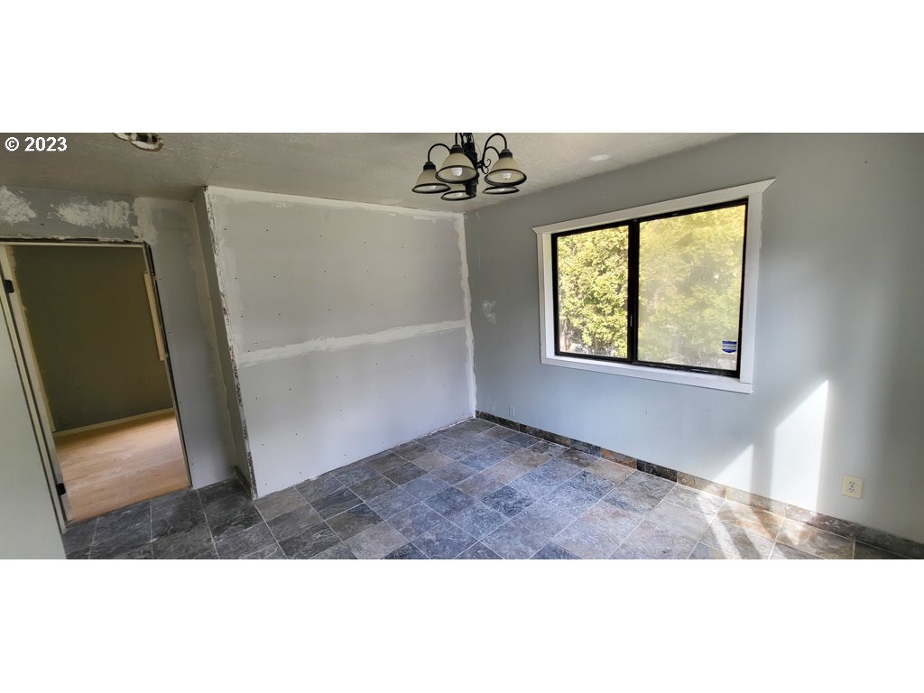 14680 South Redland Road Oregon City, OR 97045 - Photo 10 of 22 Dining Room