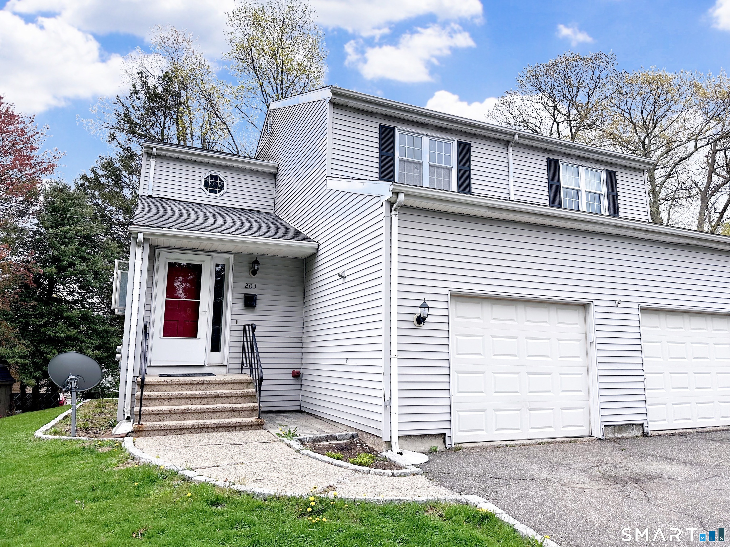 203 Capewell Avenue Waterbury, CT 06708 - Photo 1 of 38