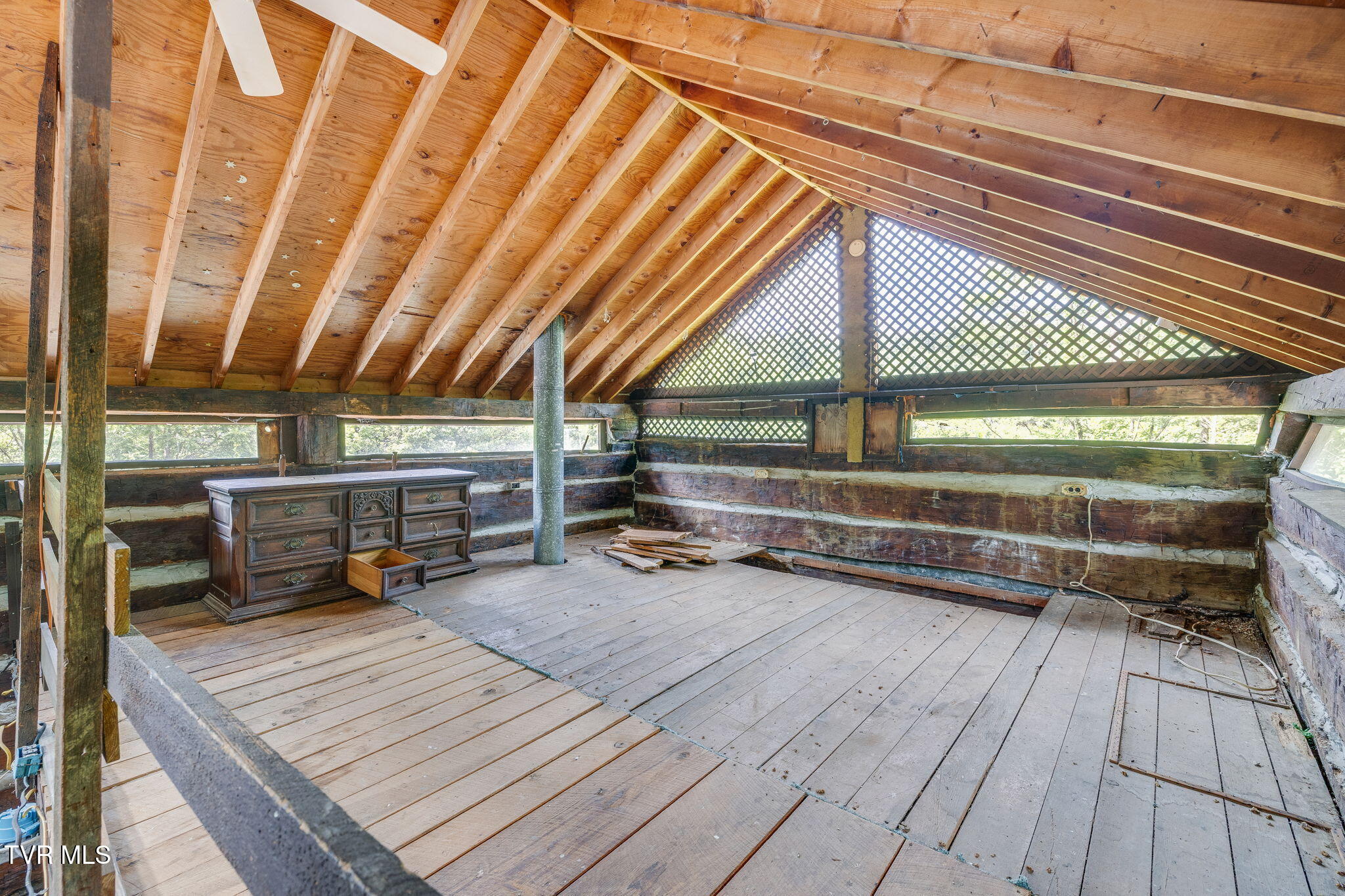 284 Buzzard Roost Road Bulls Gap, TN 37711 - Photo 10 of 17 107